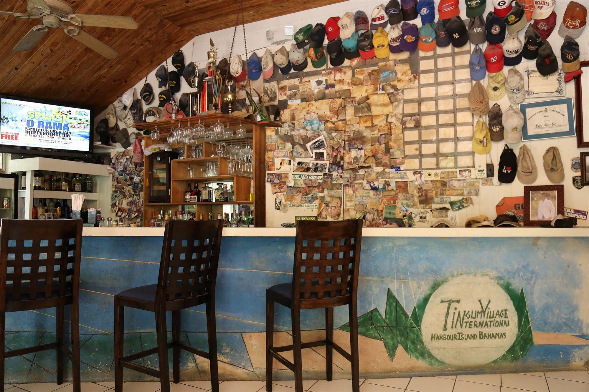Tingum Village Hotel Dunmore Town Ngoại thất bức ảnh